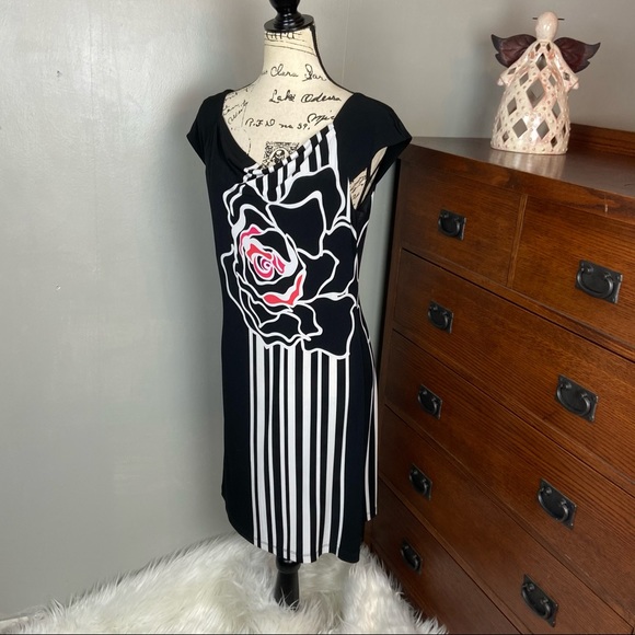 White House Black Market Casual Dress - Picture 4 of 9